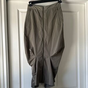 Marithe Francois Girbaud Olive Modern Gathered Skirt - US27/F35/I42) - 14” waist